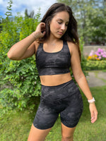 Load image into Gallery viewer, Dynamic Sports Bra - Camo
