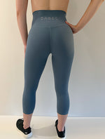 Load image into Gallery viewer, Timeless High-Rise Capris - Blue
